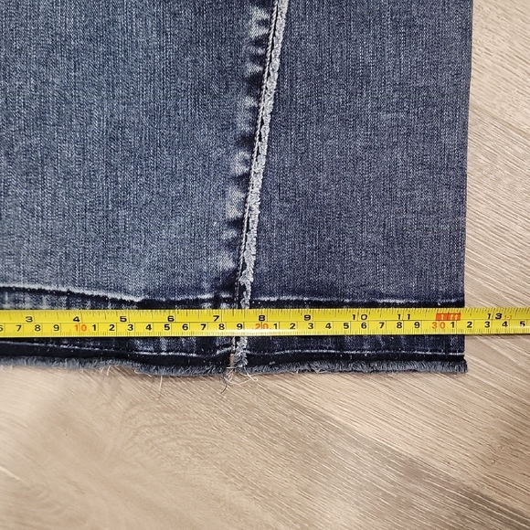 Classic Blue Women's Jeans - Picture 6 of 12